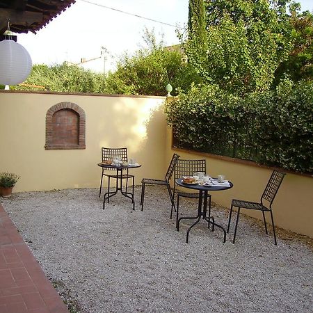 La Voliera Bed & Breakfast Пиза Екстериор снимка